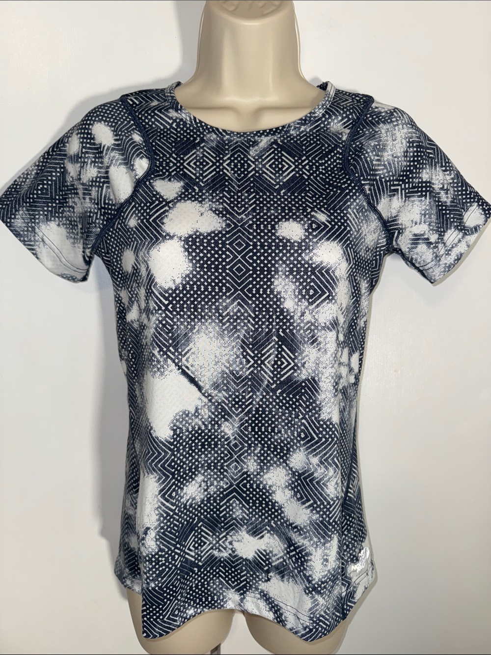 The North Face Flash Dry T-Shirt Geometric Blue & White Women’s Small S